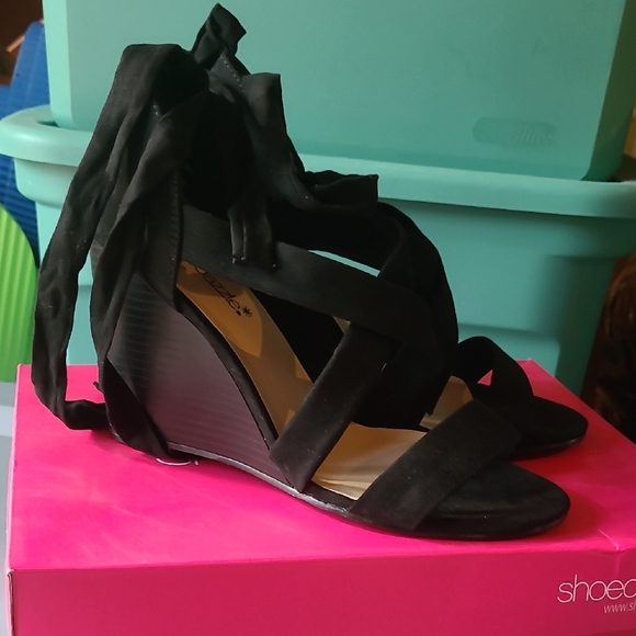 Shoe Dazzle Black Stiletto Heels - Picture 2 of 3